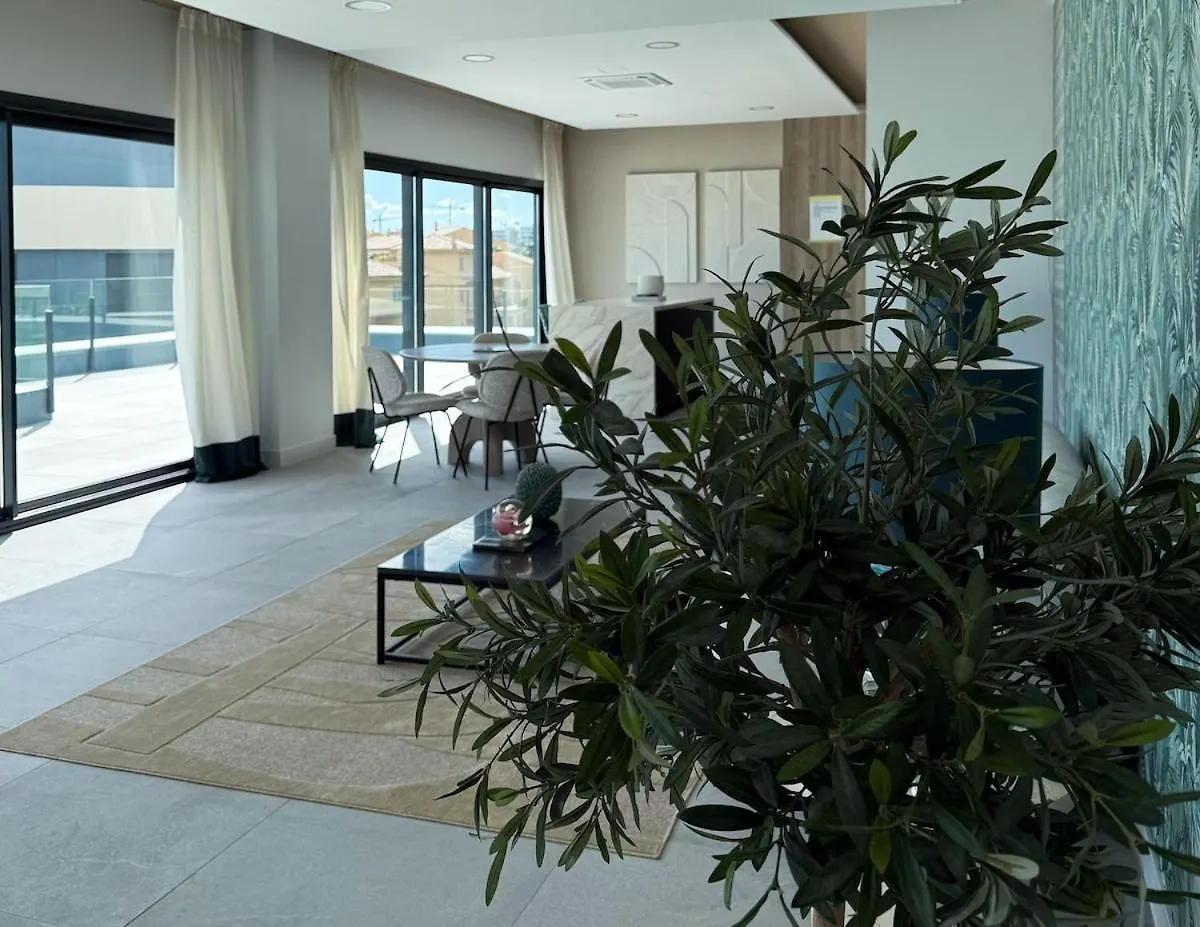 Oasis 325 - 2 Bedroom With Frontal Sea And Mountain View Estepona 0*,  Spain