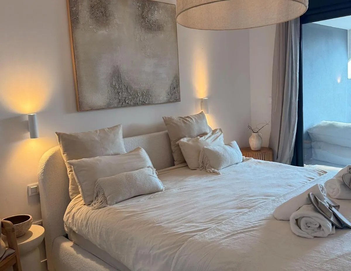 Oasis 325 - 2 Bedroom With Frontal Sea And Mountain View Estepona Apartment