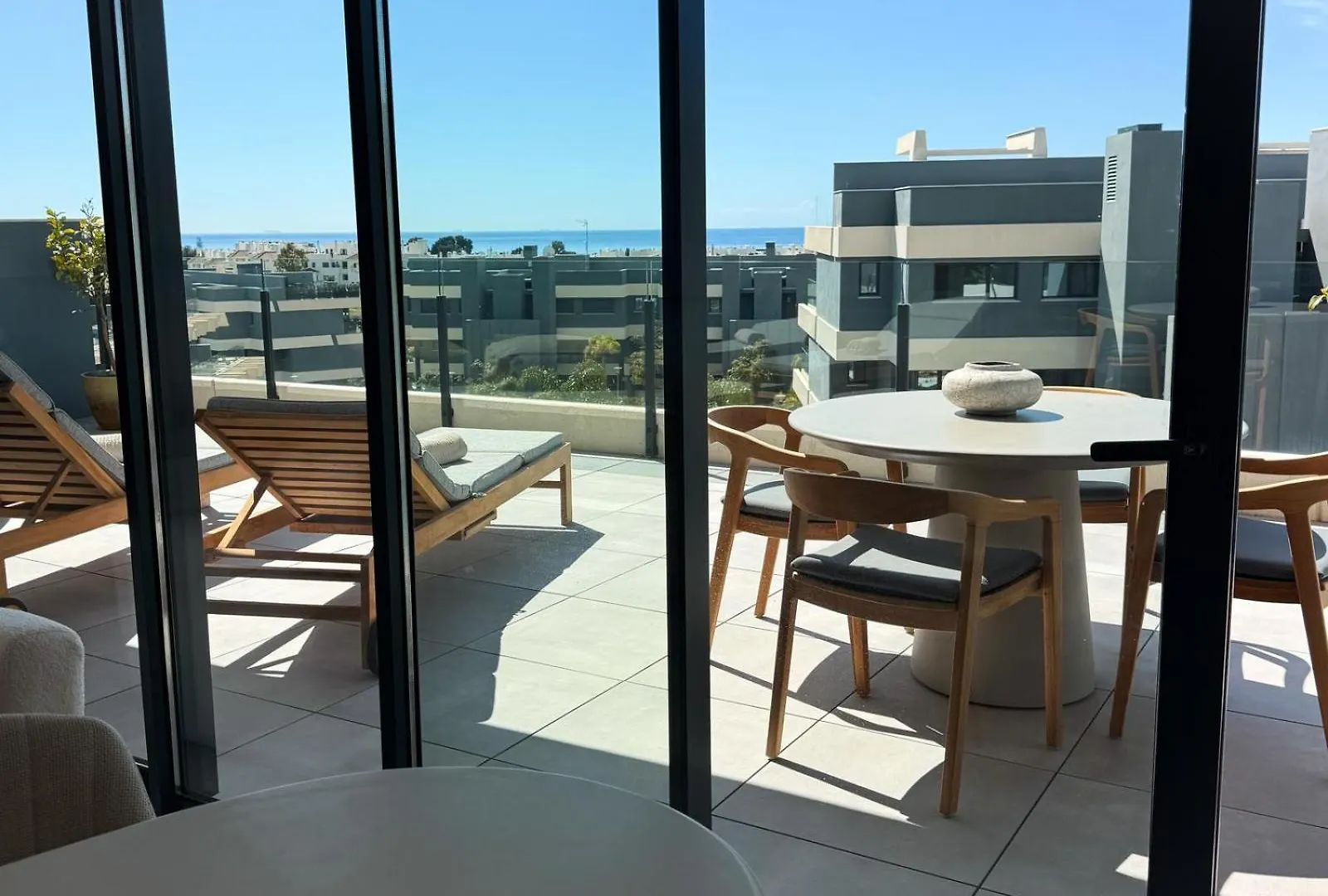 Oasis 325 - 2 Bedroom With Frontal Sea And Mountain View Estepona Spain